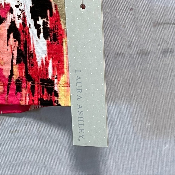 Laura Ashley NWT Tropical Storm Tunic Top Size XL Aspen Multi 3/4 Sleeve Artsy - Picture 9 of 16